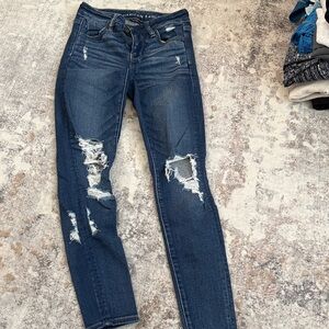 American Eagle Outfitters Women's Dark Blue Distressed Skinny Jeans